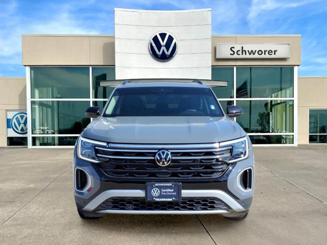 Certified 2024 Volkswagen Atlas Peak Edition SE AWD/4WD image 3