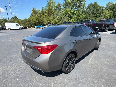 Used 2019 Toyota Corolla SE FWD image 12