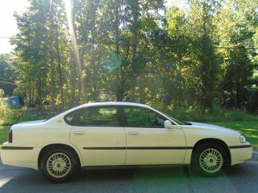 Used 2001 Chevrolet Impala w/ Preferred Equipment Group FWD image 4