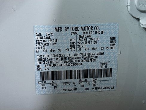 Used 2025 Ford Explorer ST-Line w/ Premium Package image 33