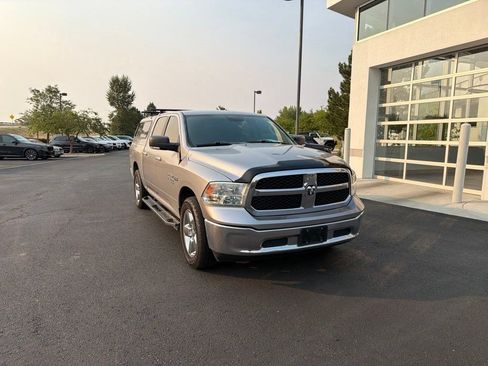 Used 2019 RAM 1500 Classic SLT w/ Luxury Group AWD/4WD image 7
