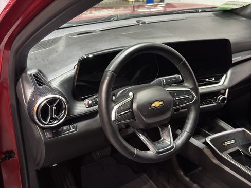 Used 2025 Chevrolet Equinox LT w/ Convenience Package II image 16