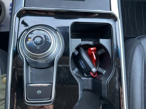 Certified 2020 Ford Edge Titanium image 29