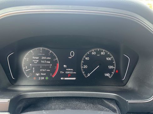 Used 2025 Honda Pilot TrailSport image 14