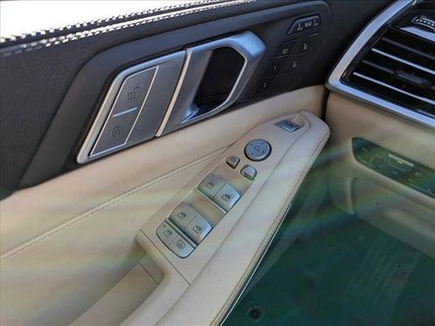 Used 2021 BMW X7 xDrive40i image 17