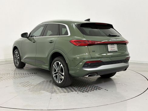 Used 2025 Audi Q5 Premium w/ Convenience Package AWD/4WD image 3