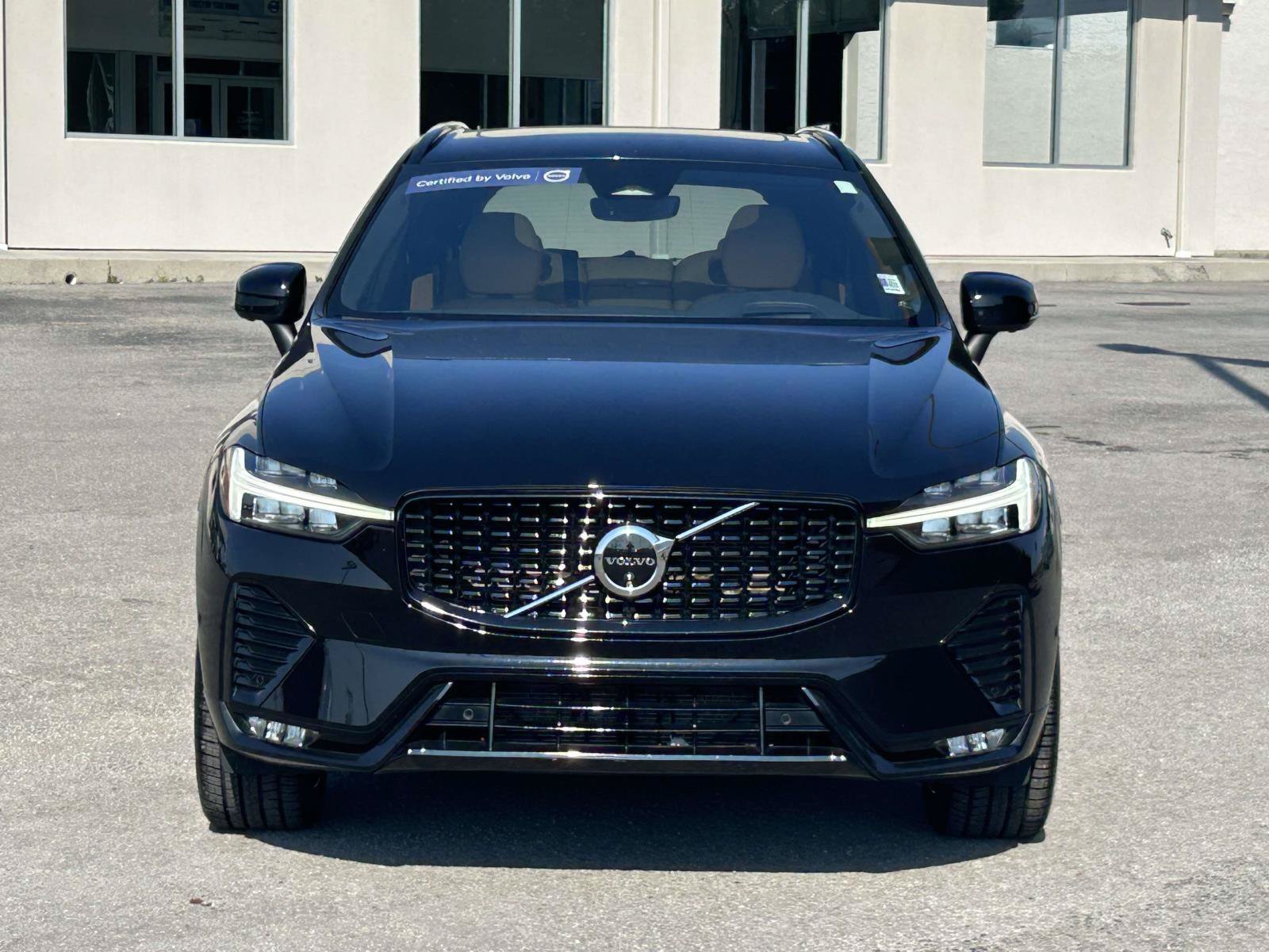 Certified 2024 Volvo XC60 B5 Ultimate w/ Protection Package Premier AWD/4WD image 2