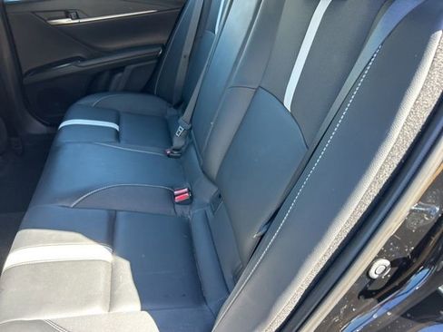Used 2025 Toyota Camry SE image 9