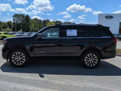 Used 2025 Ford Expedition Platinum AWD/4WD image 7