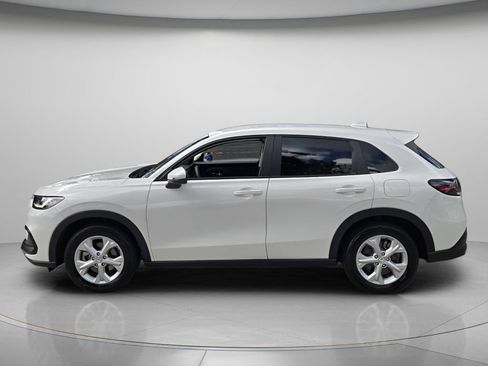 Certified 2025 Honda HR-V LX image 4