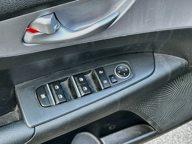 Certified 2023 Kia Forte LXS FWD image 17