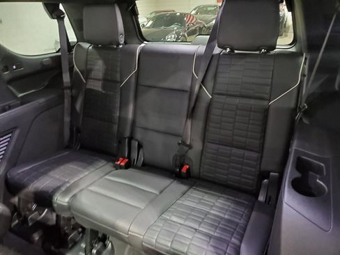 Used 2023 Cadillac Escalade Sport Platinum image 28