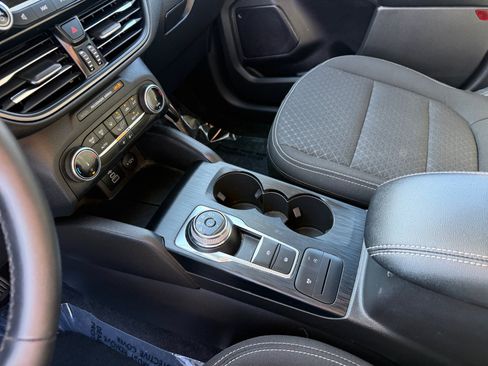 Certified 2024 Ford Escape Active FWD image 13