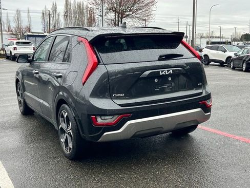 Certified 2023 Kia Niro SX Touring image 9