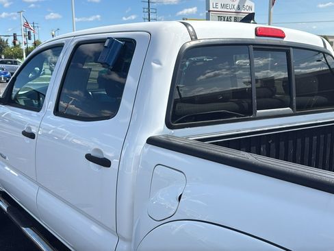 Used 2014 Toyota Tacoma PreRunner w/ SR5 Package RWD image 22