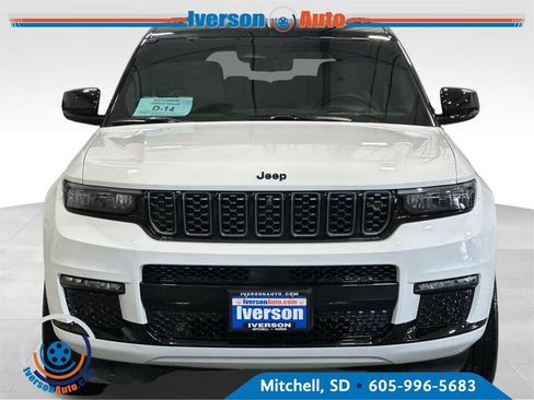 Used 2023 Jeep Grand Cherokee L Summit w/ Advanced Protech Group IV image 3