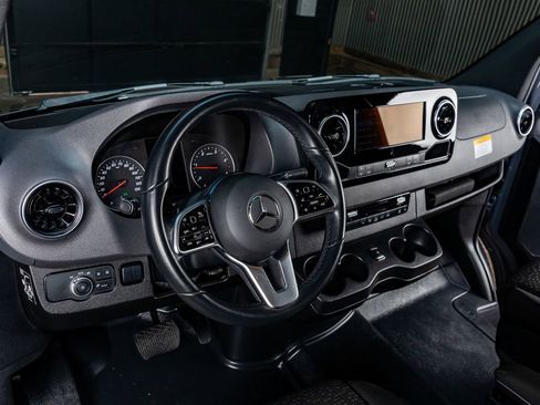 Used 2024 Mercedes-Benz Sprinter 3500 image 15