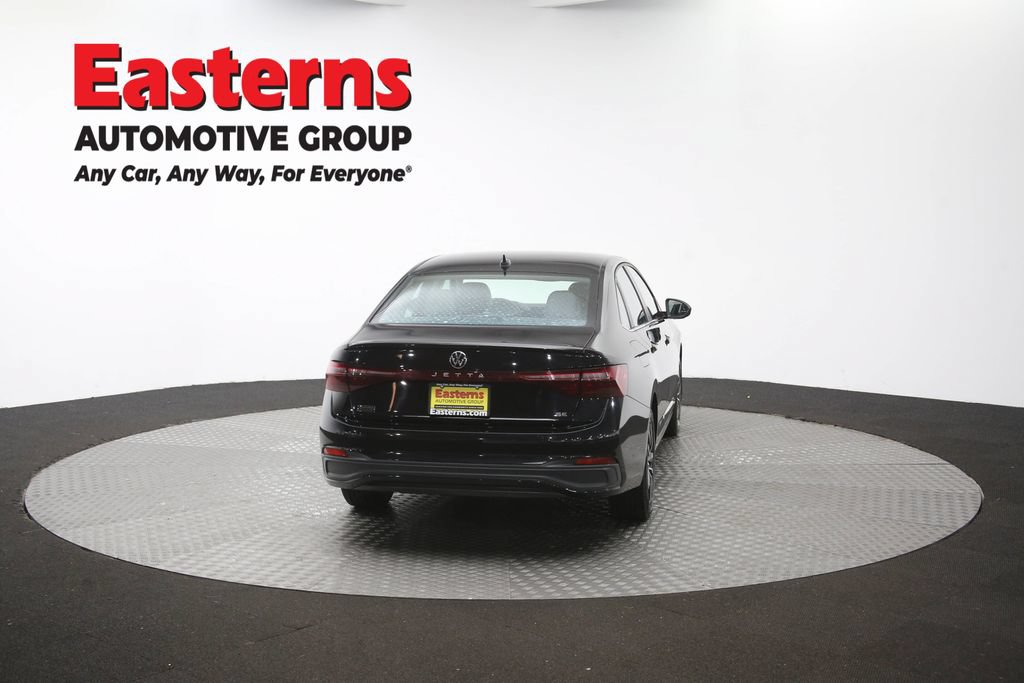 Used 2025 Volkswagen Jetta SE FWD image 39