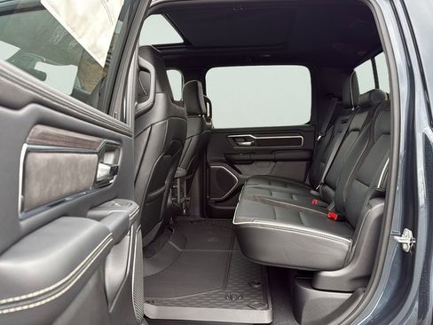 New 2026 RAM 1500 Laramie AWD/4WD image 18