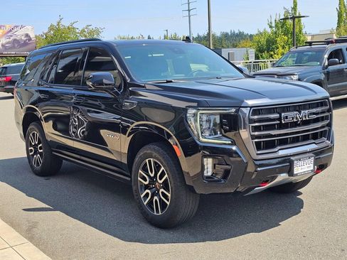 Used 2024 GMC Yukon AT4 w/ AT4 Premium Package AWD/4WD image 7