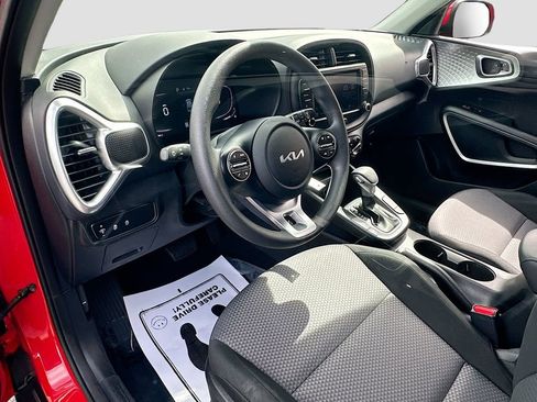 Certified 2024 Kia Soul LX FWD image 9