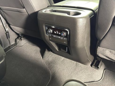 Used 2025 Chevrolet Suburban RST w/ Comfort Package RWD image 34