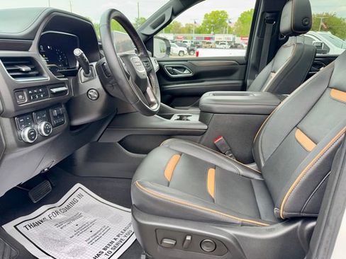 Used 2023 GMC Yukon AT4 w/ AT4 Premium Plus Package AWD/4WD image 13