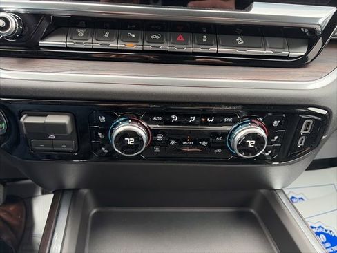 New 2026 GMC Sierra 2500 SLT w/ SLT Premium Package image 23