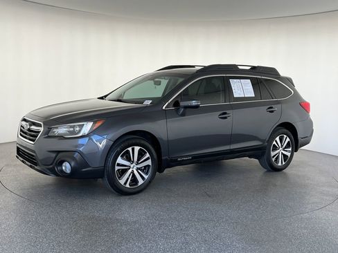 Used 2019 Subaru Outback 2.5i Limited AWD/4WD image 9