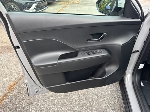 New 2026 Hyundai Kona SE FWD image 11