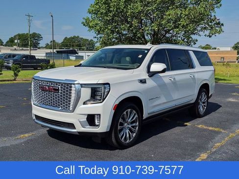 Used 2023 GMC Yukon XL Denali AWD/4WD image 7