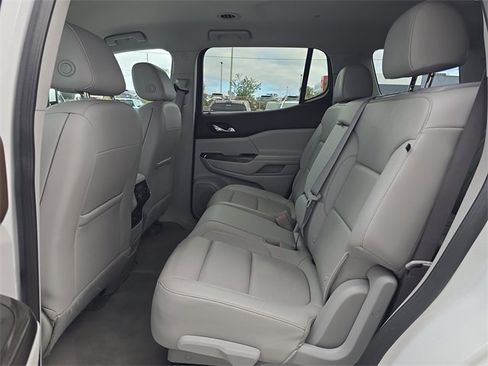 Certified 2023 GMC Acadia SLT image 16