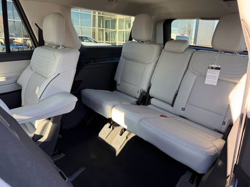 New 2025 Ford Expedition Max Platinum w/ Platinum Ultimate Package image 23