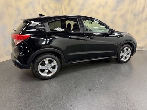 Used 2016 Honda HR-V EX image 9