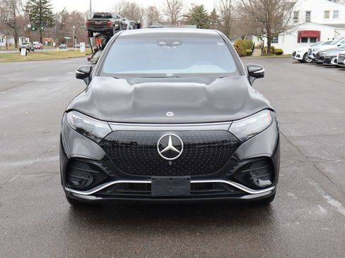 Used 2023 Mercedes-Benz EQS 580 4MATIC SUV w/ Exclusive Trim Package image 2