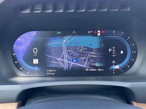 Certified 2025 Volvo XC90 B6 Plus w/ Protection Package Premier image 23