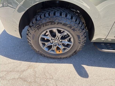 Used 2025 Ford Expedition Tremor AWD/4WD image 13