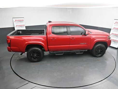 Used 2020 Toyota Tacoma SR5 image 31