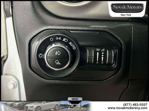 Used 2021 Jeep Gladiator Willys image 19