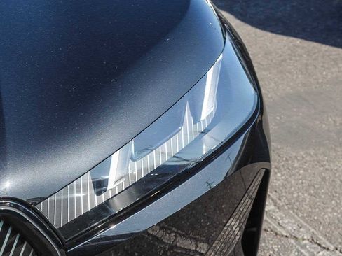 Used 2026 BMW iX xDrive60 w/ Premium Package image 10