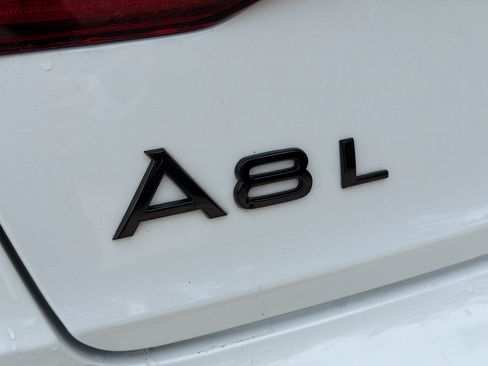 Used 2022 Audi A8 L 3.0T AWD/4WD image 11