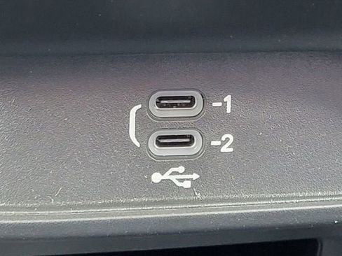 New 2026 Chrysler Pacifica Select image 8