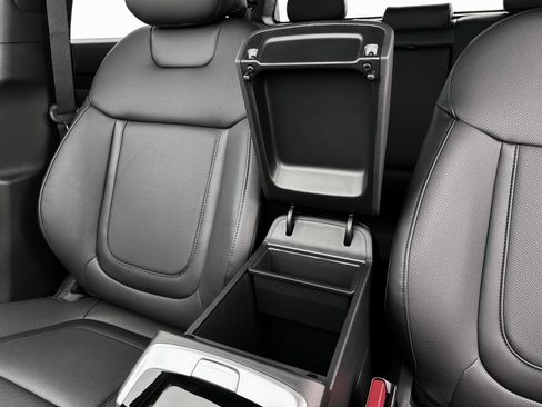 New 2025 Hyundai Santa Cruz SEL image 18