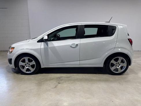 Used 2015 Chevrolet Sonic LTZ FWD image 4
