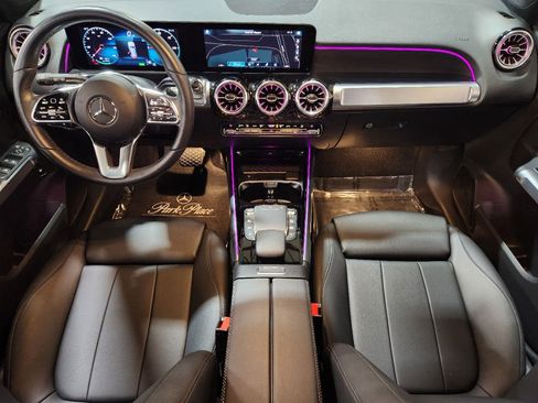 Used 2023 Mercedes-Benz EQB 300 4MATIC image 46