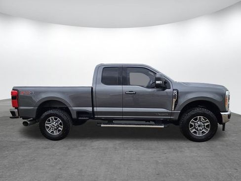 Used 2023 Ford F350 Lariat w/ Tow Technology Package image 3