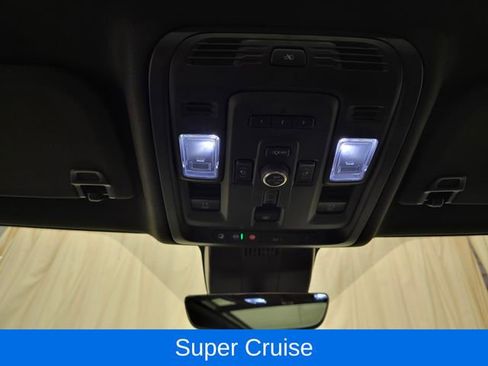 Used 2024 GMC Yukon Denali Ultimate AWD/4WD image 28