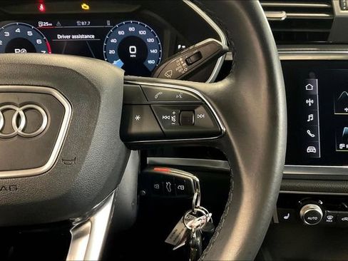 Certified 2022 Audi Q3 2.0T Premium image 19