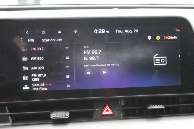 Used 2025 Kia Sportage EX AWD/4WD image 8