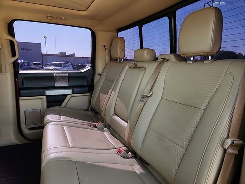 Used 2017 Ford F250 Lariat w/ Lariat Ultimate Package AWD/4WD image 5